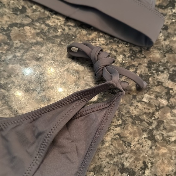 Skims plunge bikini gun metal NWT L - Picture 9 of 9